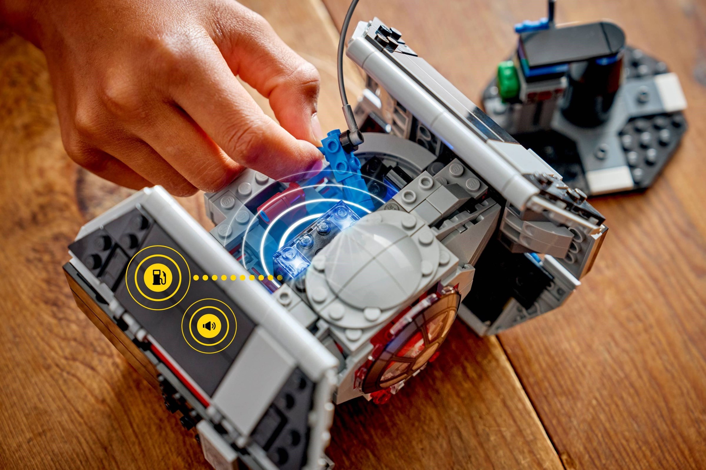 SMART Play™ : le TIE Fighter™ de Dark Vador