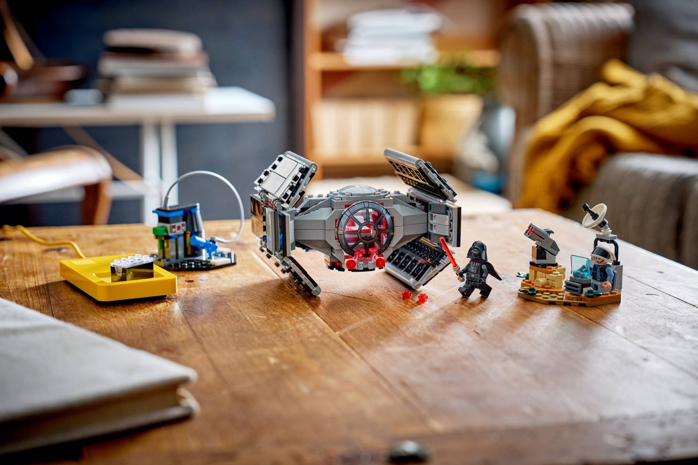SMART Play™ : le TIE Fighter™ de Dark Vador