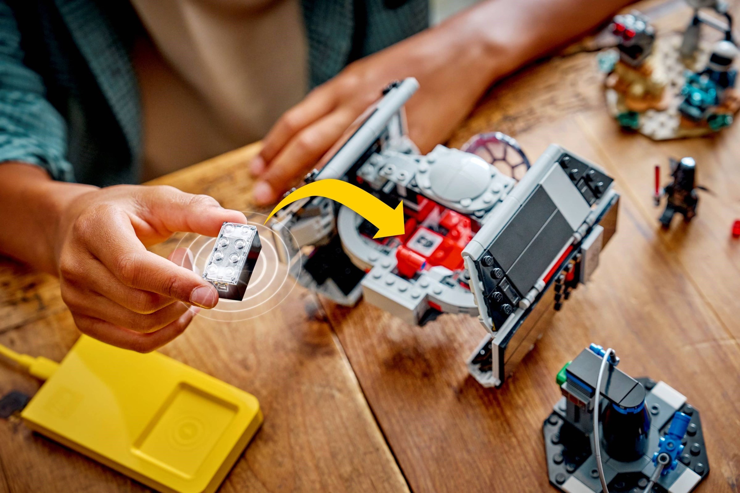 SMART Play™ : le TIE Fighter™ de Dark Vador